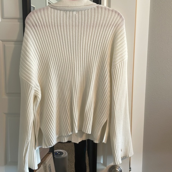 White button down sweater. Super soft and cozy. Worn once. Size large - Picture 4 of 6